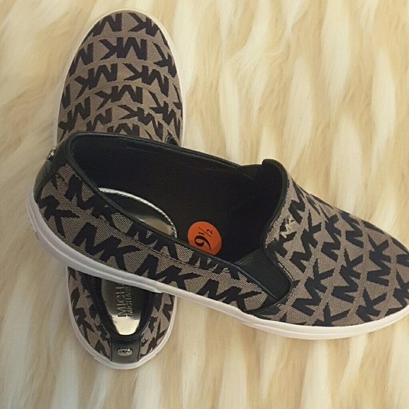 Michael kors slip on - Picture 5 of 8